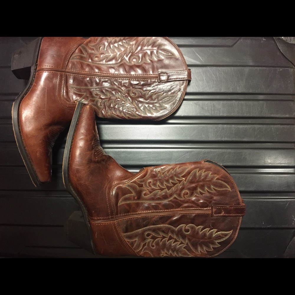 LAREDO COWBOY BOOTS